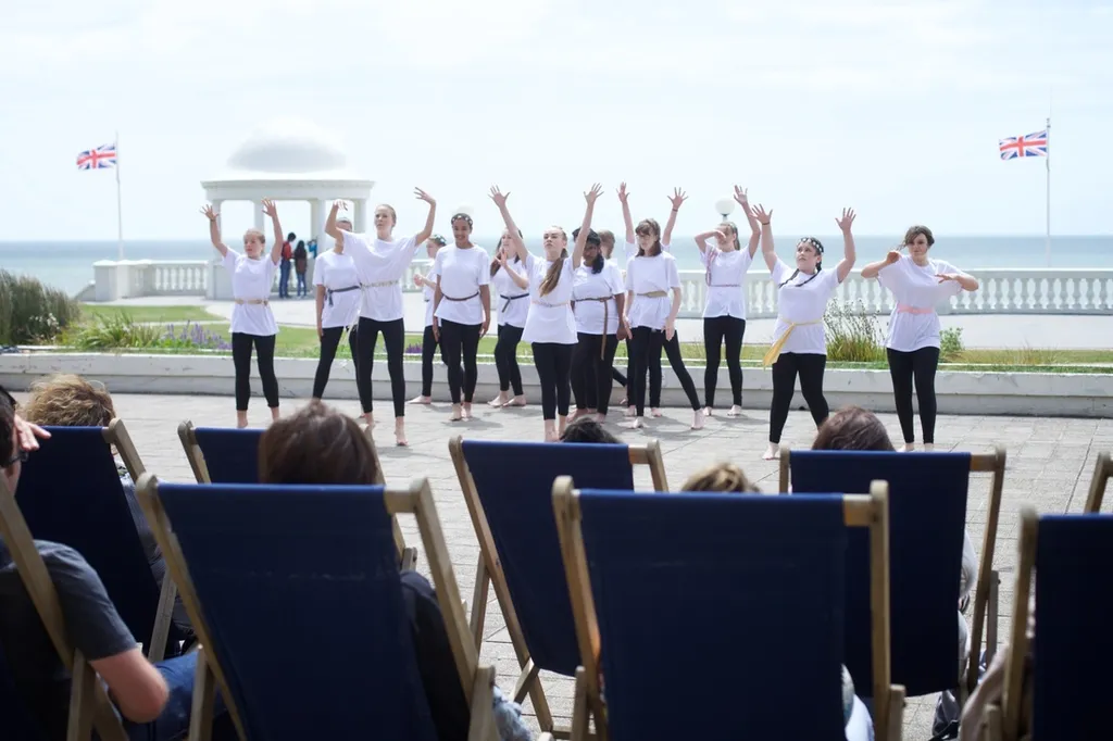 Student performance outside the De La Warr
