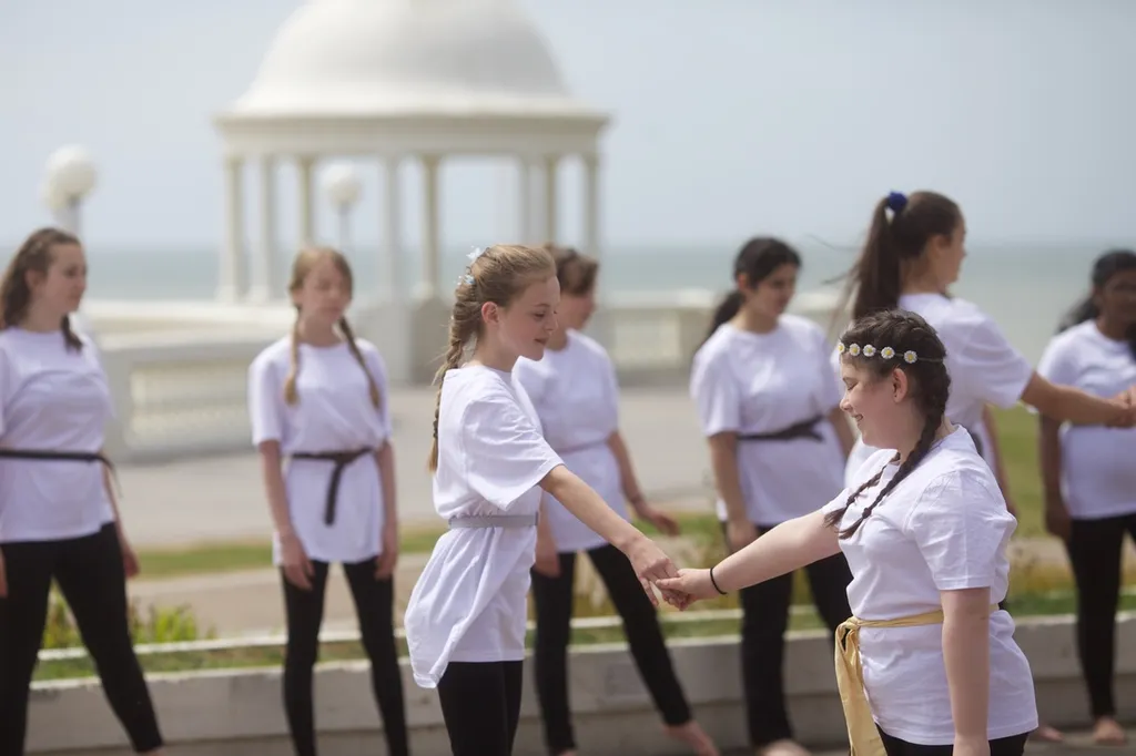 Student performance outside the De La Warr